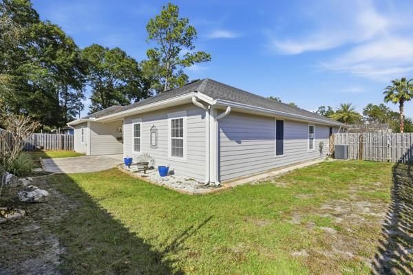 Active With Contract: $330,000 (4 beds, 2 baths, 1968 Square Feet)