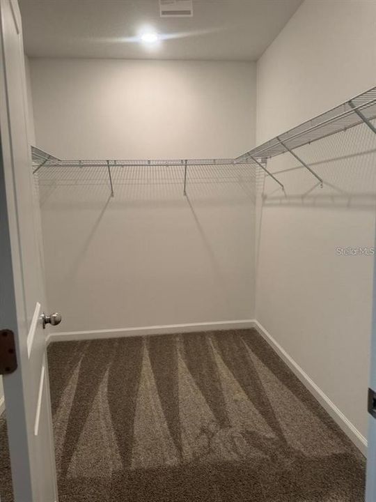 合同活跃: $2,250 (3 贝兹, 2 浴室, 1864 平方英尺)