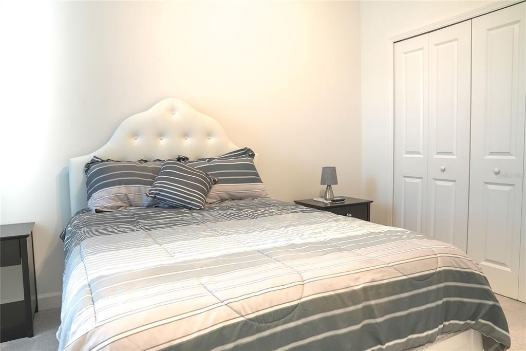 На продажу: $358,990 (3 спален, 2 ванн, 1942 Квадратных фут)