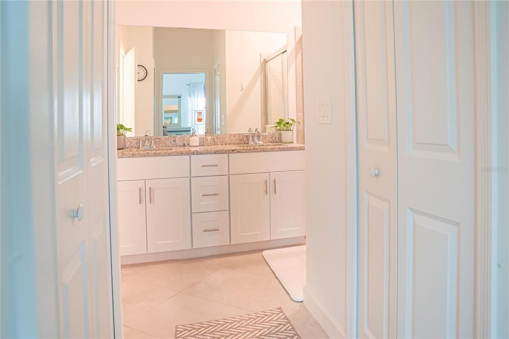 На продажу: $358,990 (3 спален, 2 ванн, 1942 Квадратных фут)