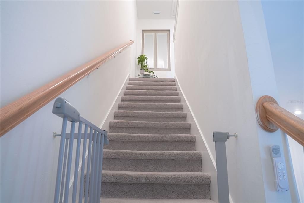 На продажу: $358,990 (3 спален, 2 ванн, 1942 Квадратных фут)