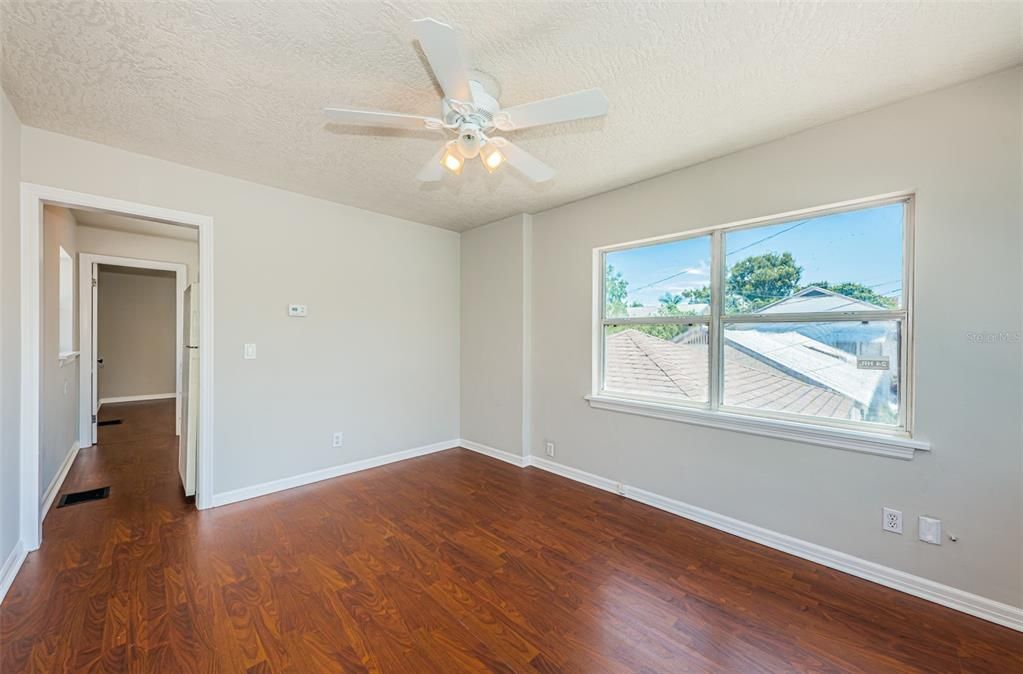 For Sale: $950,000 (5 beds, 3 baths, 2156 Square Feet)