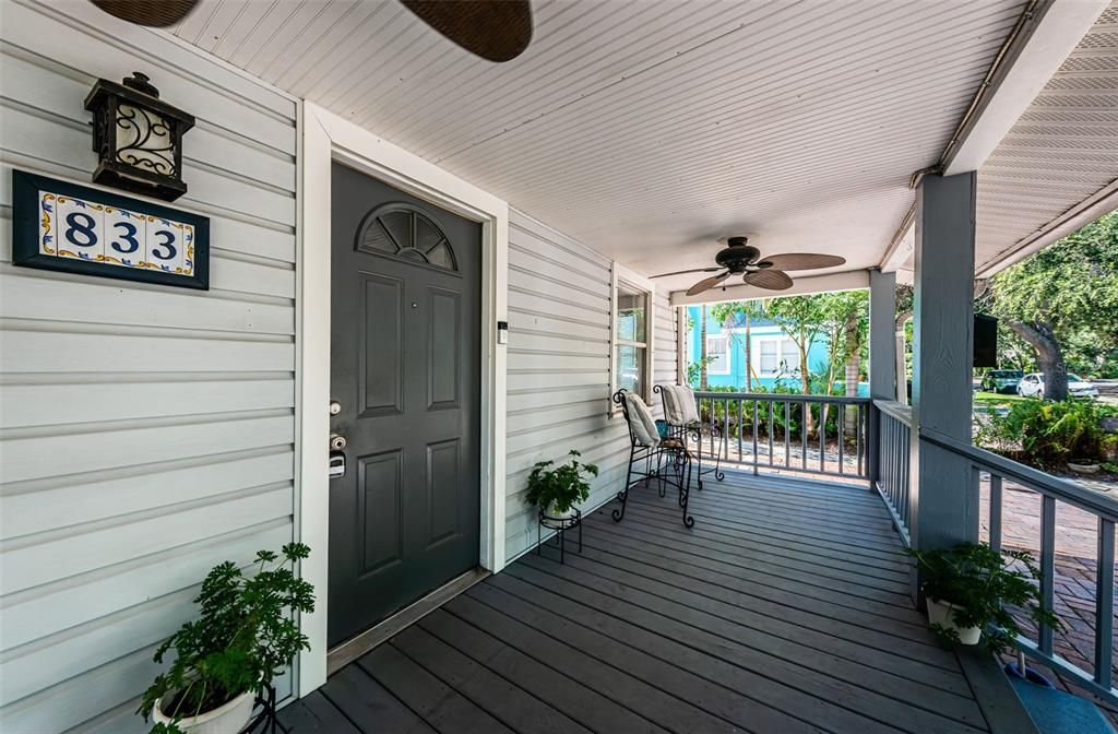 For Sale: $950,000 (5 beds, 3 baths, 2156 Square Feet)