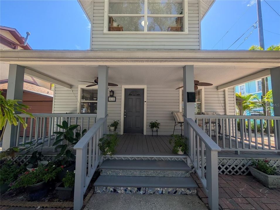 For Sale: $950,000 (5 beds, 3 baths, 2156 Square Feet)