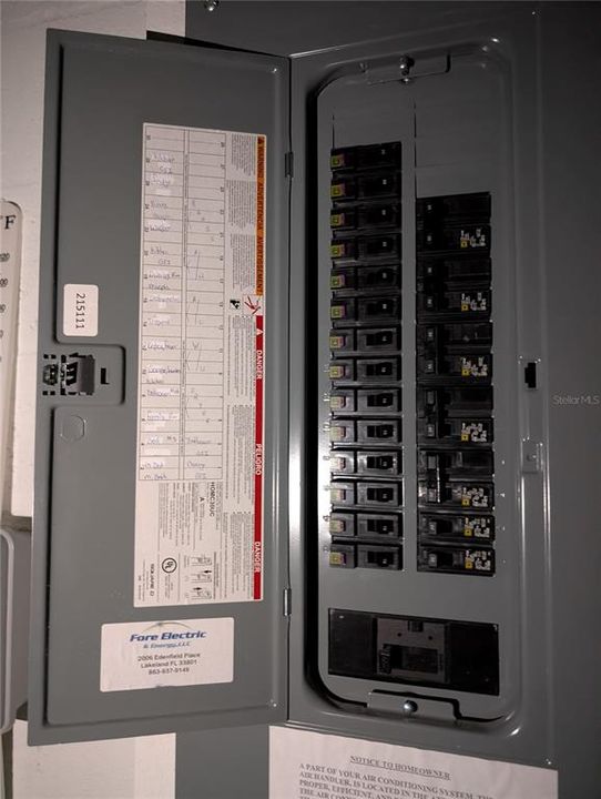 На продажу: $400,000 (4 спален, 2 ванн, 2270 Квадратных фут)