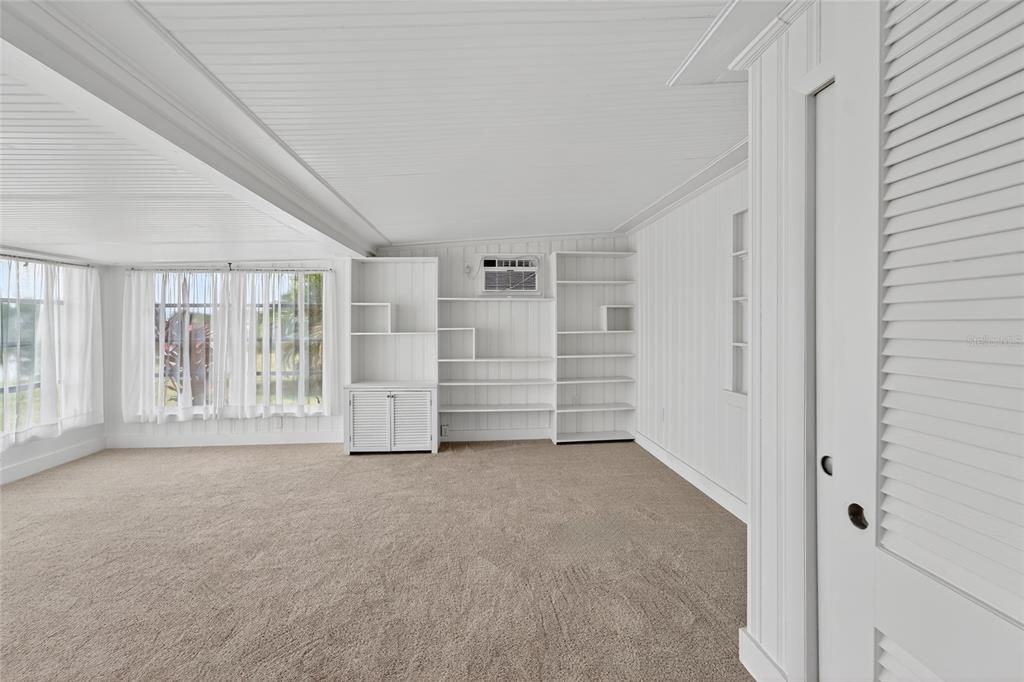 На продажу: $279,000 (2 спален, 2 ванн, 1334 Квадратных фут)