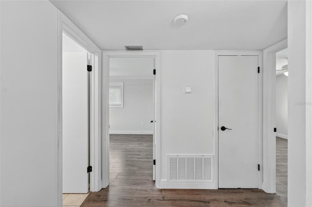 На продажу: $279,000 (2 спален, 2 ванн, 1334 Квадратных фут)