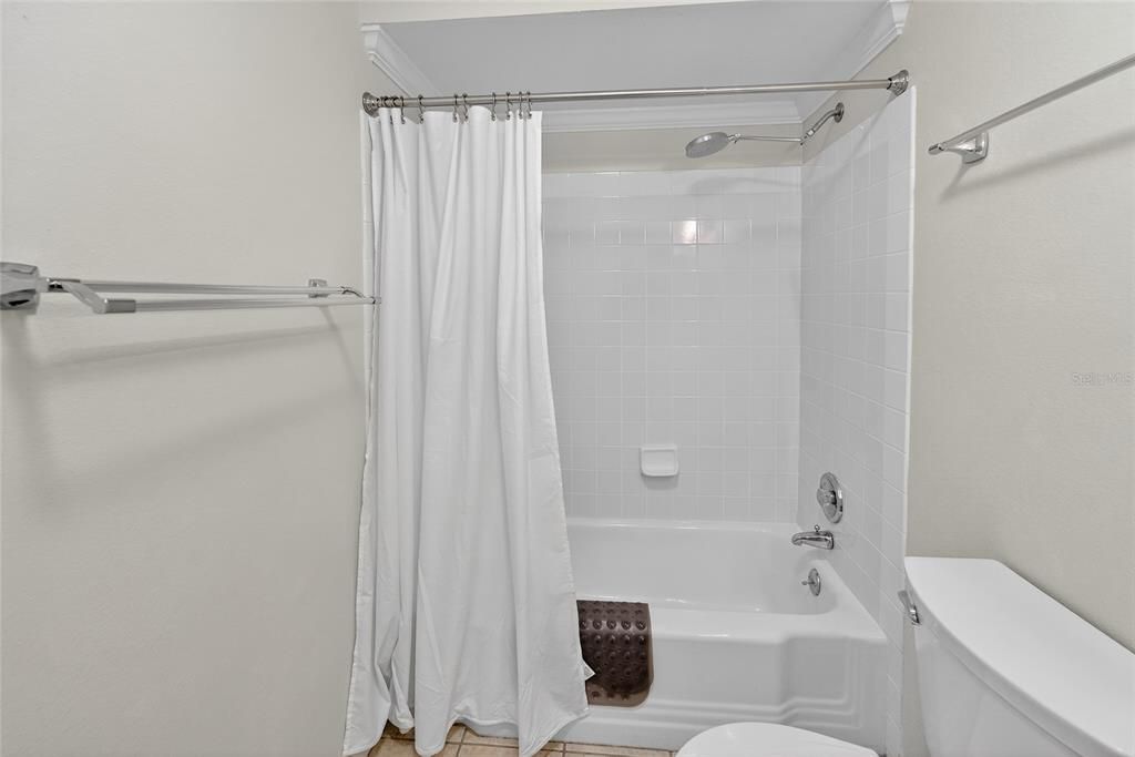 На продажу: $279,000 (2 спален, 2 ванн, 1334 Квадратных фут)