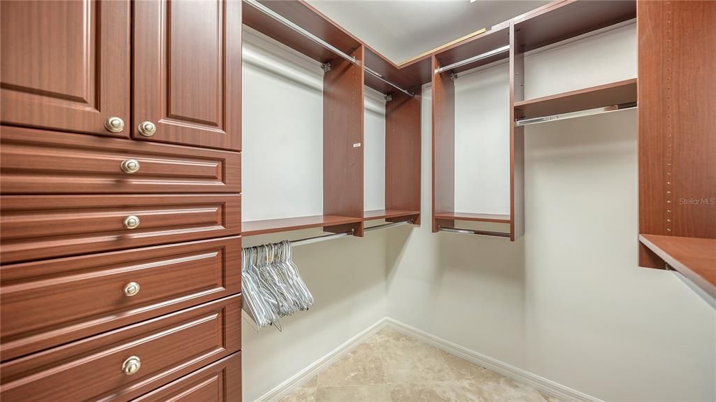 Active With Contract: $3,295,000 (3 beds, 2 baths, 2428 Square Feet)