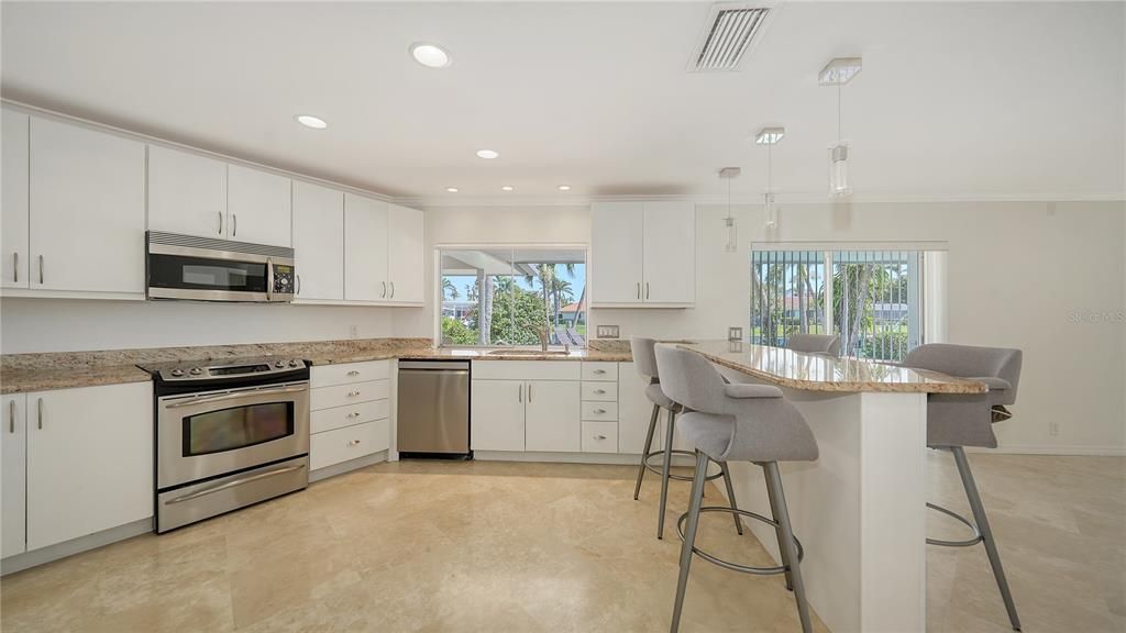 Active With Contract: $3,295,000 (3 beds, 2 baths, 2428 Square Feet)