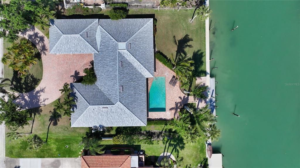 Active With Contract: $3,295,000 (3 beds, 2 baths, 2428 Square Feet)