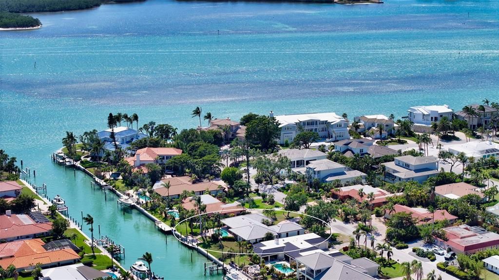 Active With Contract: $3,295,000 (3 beds, 2 baths, 2428 Square Feet)