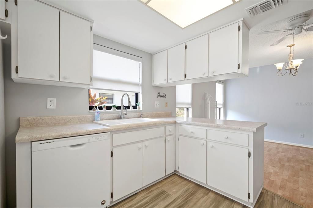 For Sale: $235,000 (2 beds, 2 baths, 1444 Square Feet)