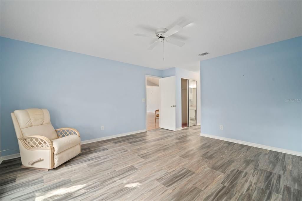 For Sale: $235,000 (2 beds, 2 baths, 1444 Square Feet)