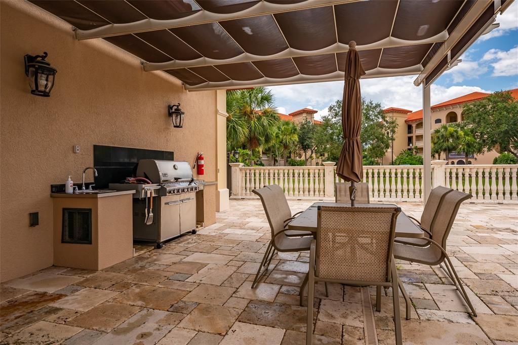 待售: $329,000 (2 贝兹, 2 浴室, 1762 平方英尺)