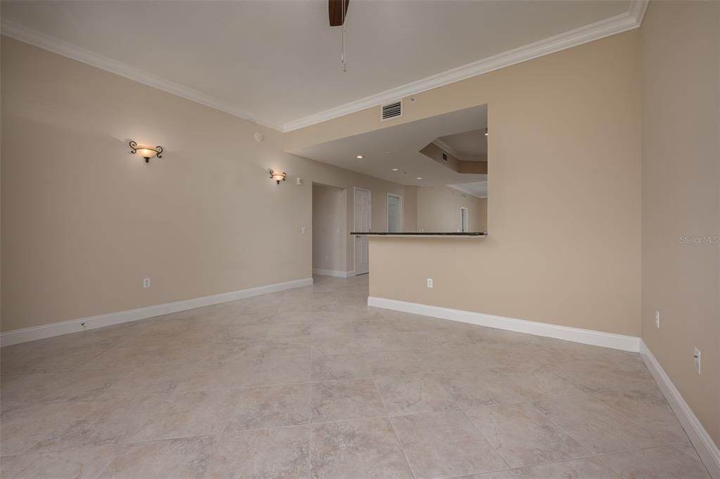 待售: $329,000 (2 贝兹, 2 浴室, 1762 平方英尺)