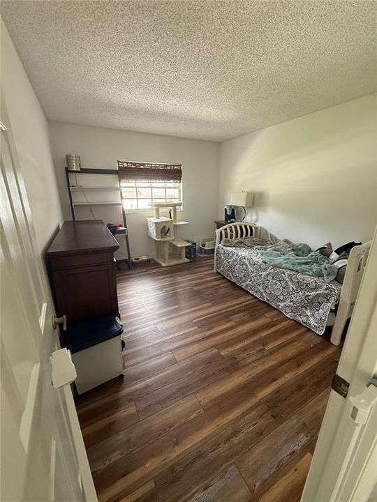 待售: $330,000 (3 贝兹, 2 浴室, 1660 平方英尺)