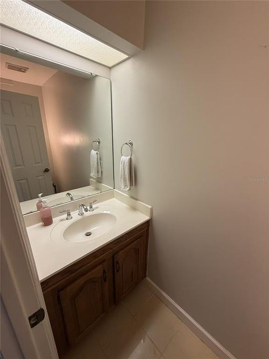 待售: $330,000 (3 贝兹, 2 浴室, 1660 平方英尺)