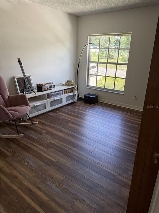 待售: $330,000 (3 贝兹, 2 浴室, 1660 平方英尺)