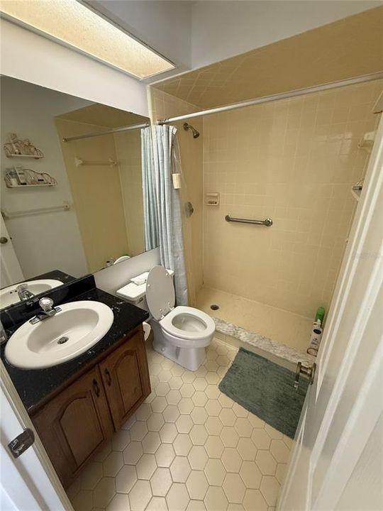 待售: $330,000 (3 贝兹, 2 浴室, 1660 平方英尺)