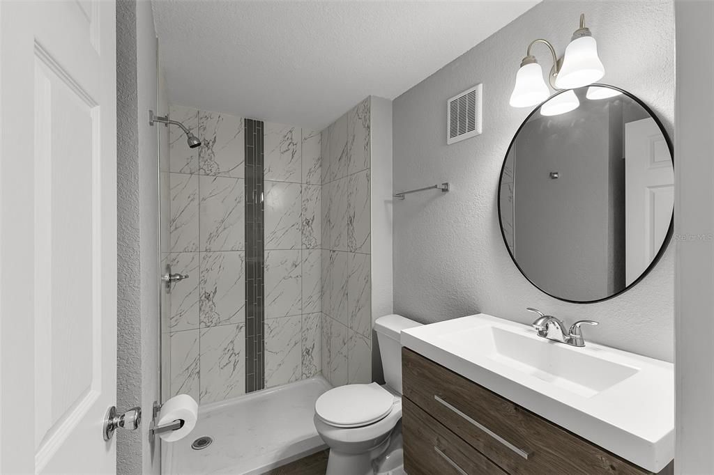 待售: $395,000 (4 贝兹, 2 浴室, 1874 平方英尺)