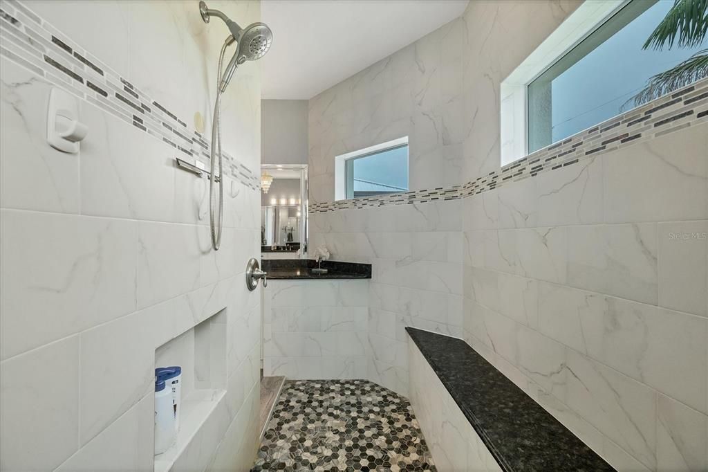 待售: $1,200,000 (3 贝兹, 2 浴室, 1902 平方英尺)