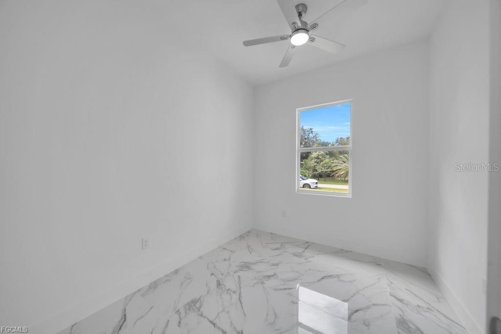 Activo con contrato: $314,900 (3 camas, 2 baños, 1493 Pies cuadrados)