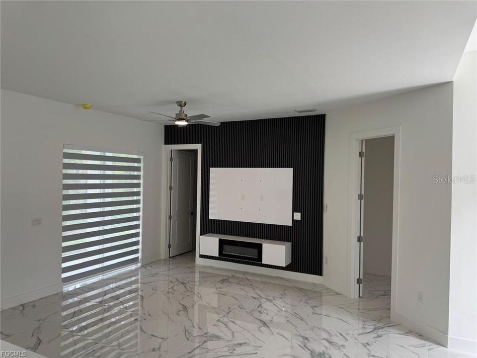 Activo con contrato: $314,900 (3 camas, 2 baños, 1493 Pies cuadrados)