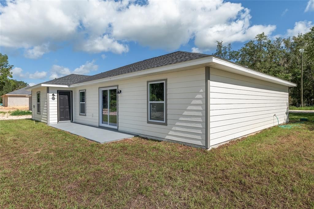 Под контрактом: $247,900 (3 спален, 2 ванн, 1576 Квадратных фут)