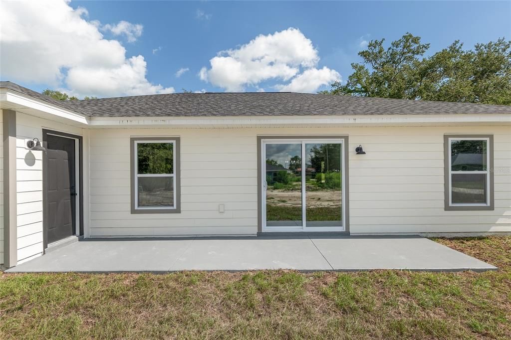 Под контрактом: $247,900 (3 спален, 2 ванн, 1576 Квадратных фут)