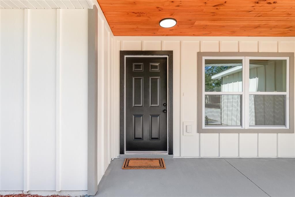 Под контрактом: $247,900 (3 спален, 2 ванн, 1576 Квадратных фут)