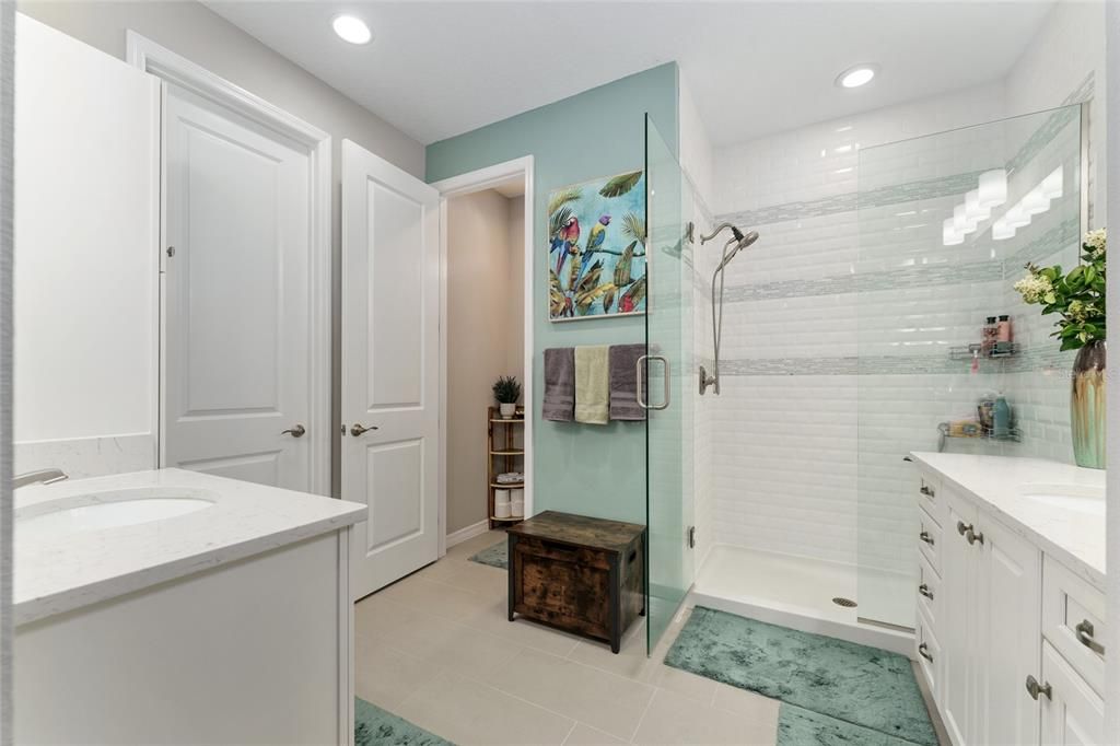 合同活跃: $4,800 (2 贝兹, 2 浴室, 2057 平方英尺)