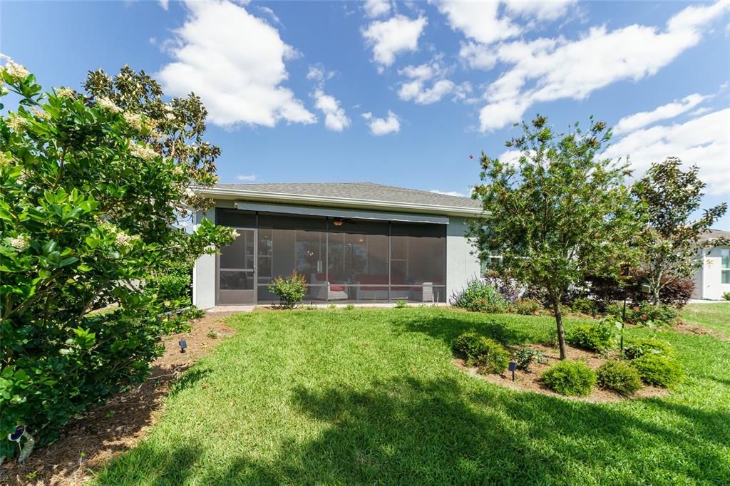 合同活跃: $4,800 (2 贝兹, 2 浴室, 2057 平方英尺)