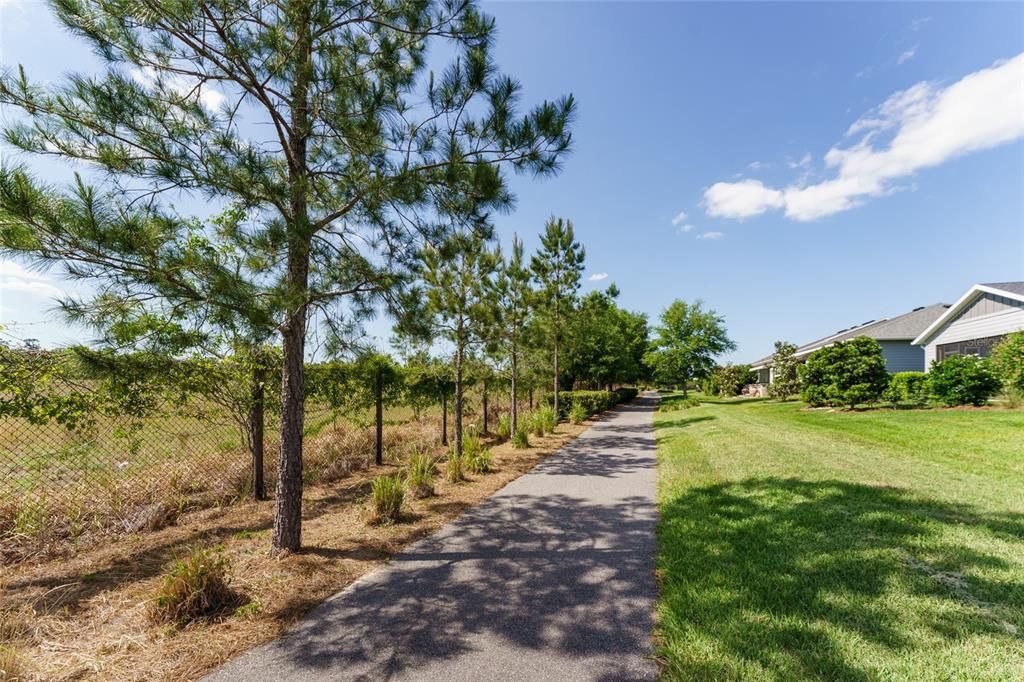 合同活跃: $4,800 (2 贝兹, 2 浴室, 2057 平方英尺)