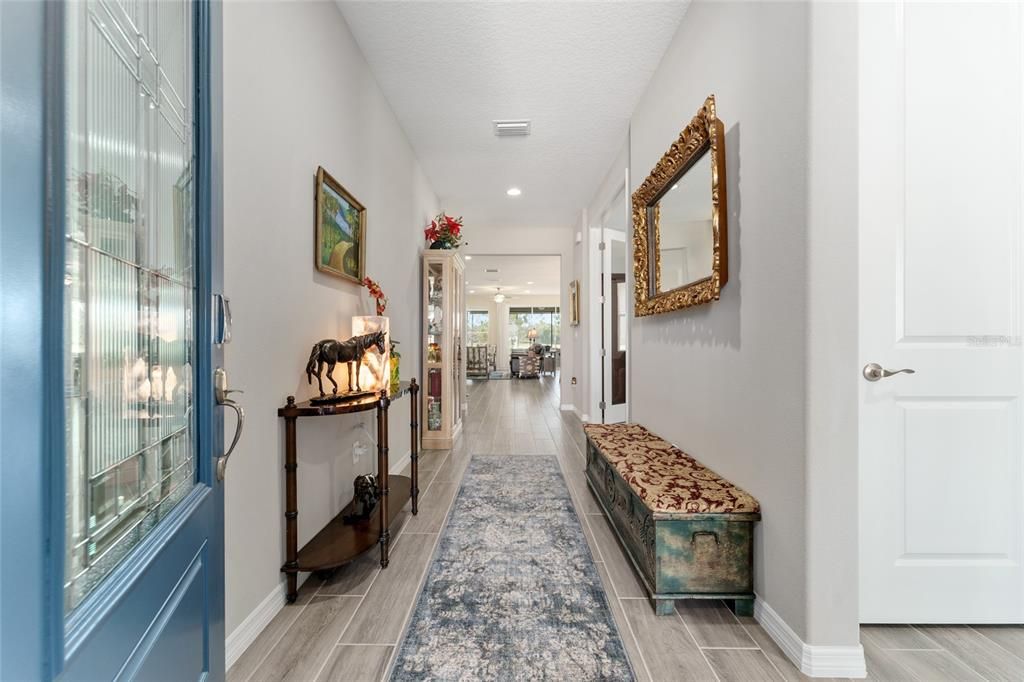 合同活跃: $4,800 (2 贝兹, 2 浴室, 2057 平方英尺)