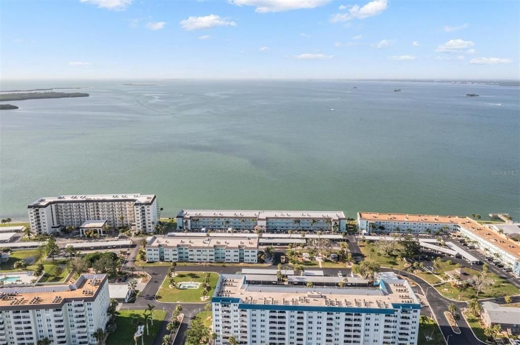 For Sale: $350,000 (2 beds, 2 baths, 1141 Square Feet)