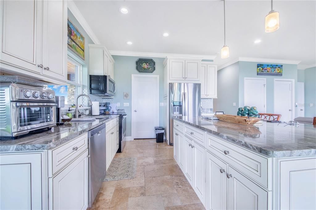 待售: $1,500,000 (3 贝兹, 2 浴室, 2606 平方英尺)