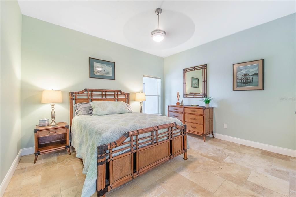 待售: $1,500,000 (3 贝兹, 2 浴室, 2606 平方英尺)