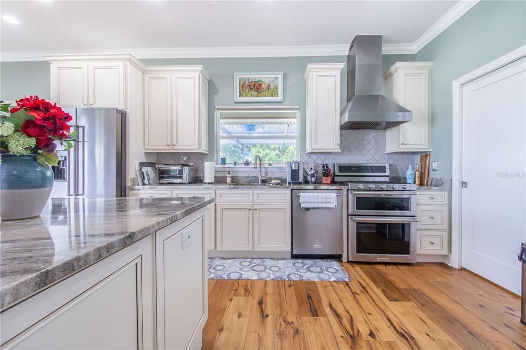 待售: $1,500,000 (3 贝兹, 2 浴室, 2606 平方英尺)