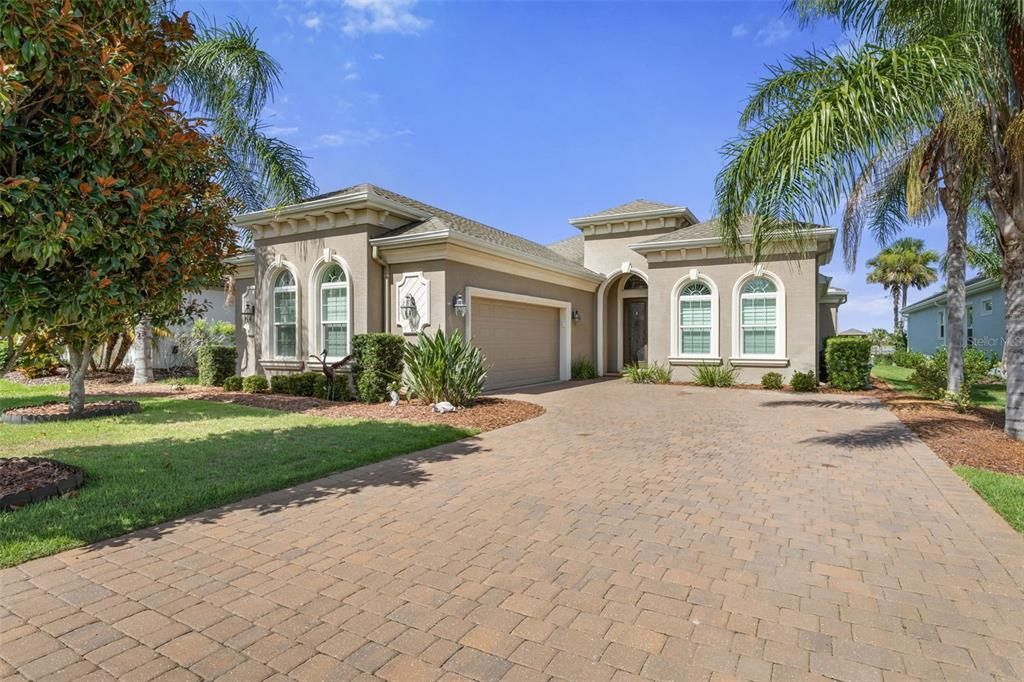 Vendido Recientemente: $999,000 (4 camas, 3 baños, 2593 Pies cuadrados)