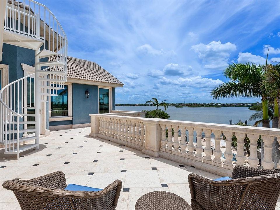 待售: $5,990,000 (4 贝兹, 5 浴室, 5397 平方英尺)