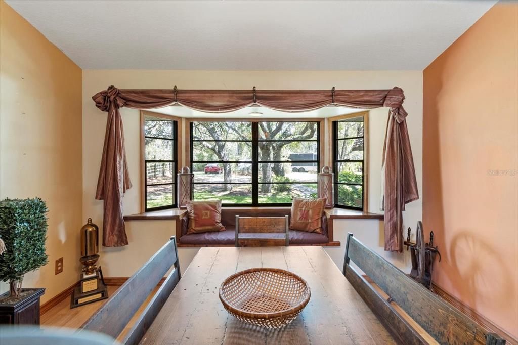 待售: $575,000 (3 贝兹, 2 浴室, 2112 平方英尺)