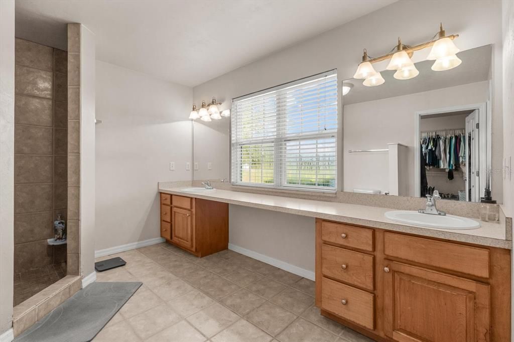 For Sale: $540,000 (3 beds, 2 baths, 2196 Square Feet)