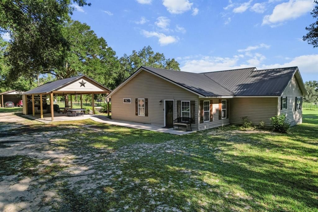 For Sale: $540,000 (3 beds, 2 baths, 2196 Square Feet)