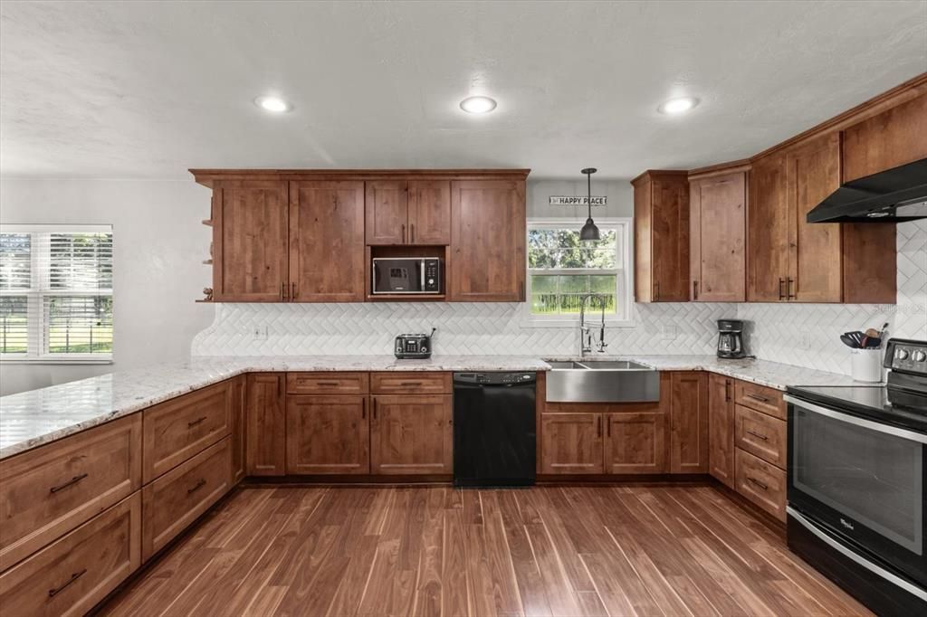 For Sale: $540,000 (3 beds, 2 baths, 2196 Square Feet)