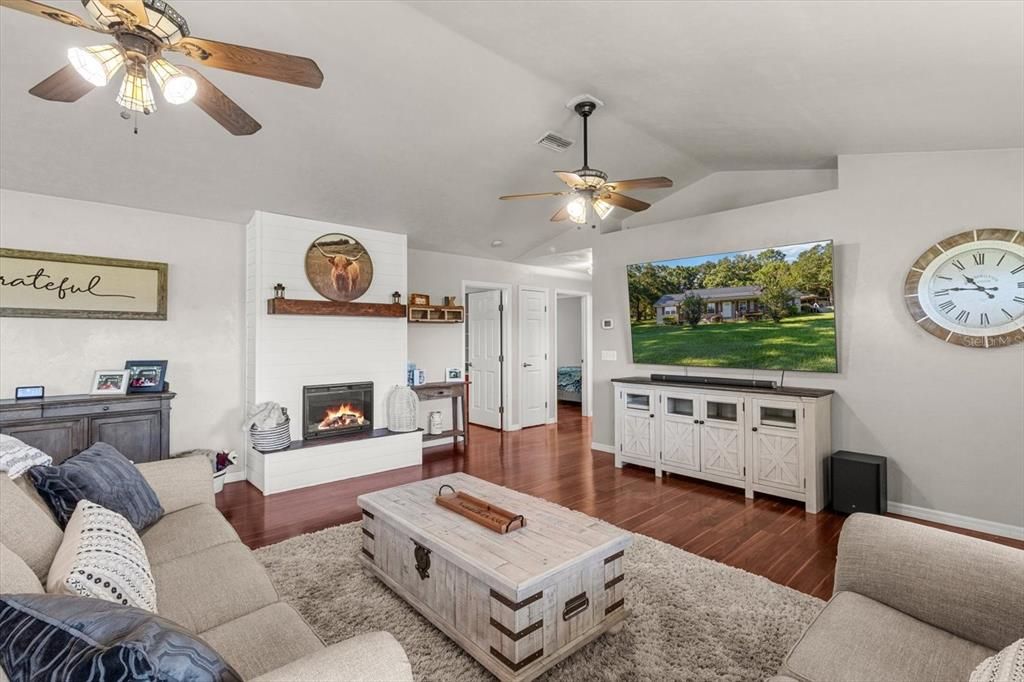 For Sale: $540,000 (3 beds, 2 baths, 2196 Square Feet)