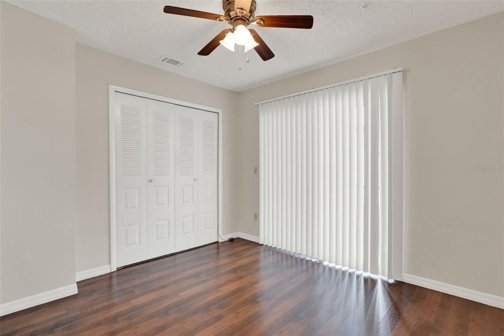 For Sale: $215,000 (2 beds, 2 baths, 1151 Square Feet)