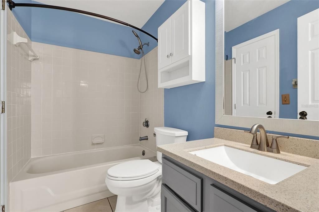 For Sale: $215,000 (2 beds, 2 baths, 1151 Square Feet)