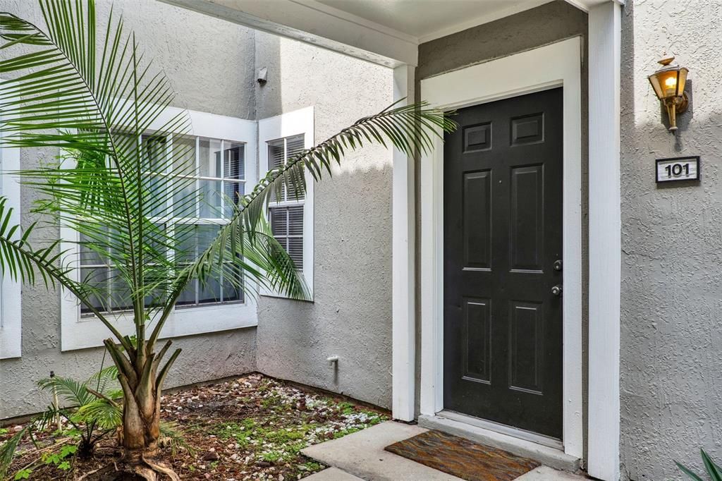 For Sale: $215,000 (2 beds, 2 baths, 1151 Square Feet)