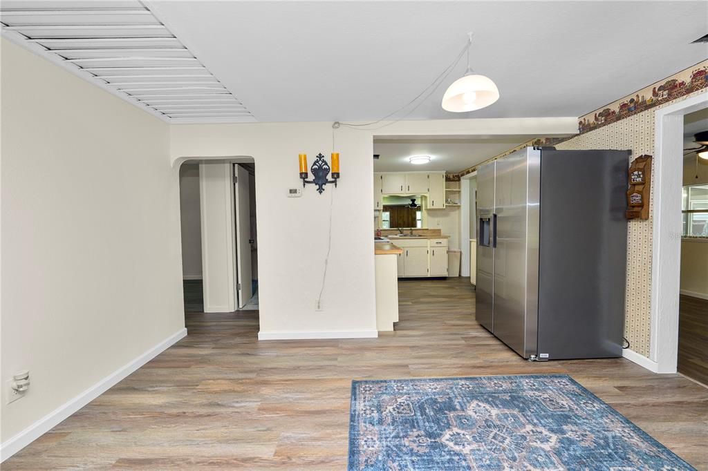 Activo con contrato: $245,000 (3 camas, 1 baños, 1328 Pies cuadrados)